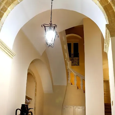 Palazzo Castiglione Nocleg ze śniadaniem 3*