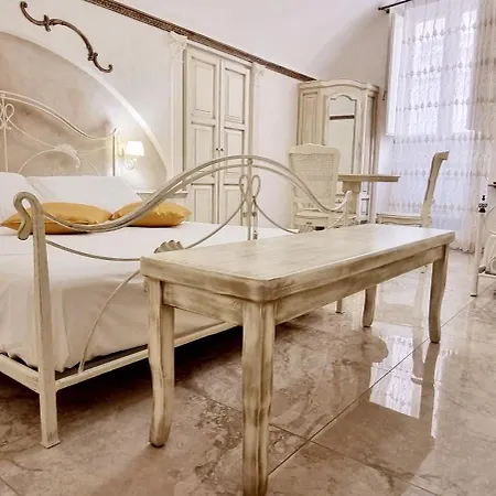 Palazzo Castiglione 3*