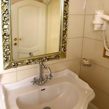 Palazzo Castiglione 3*